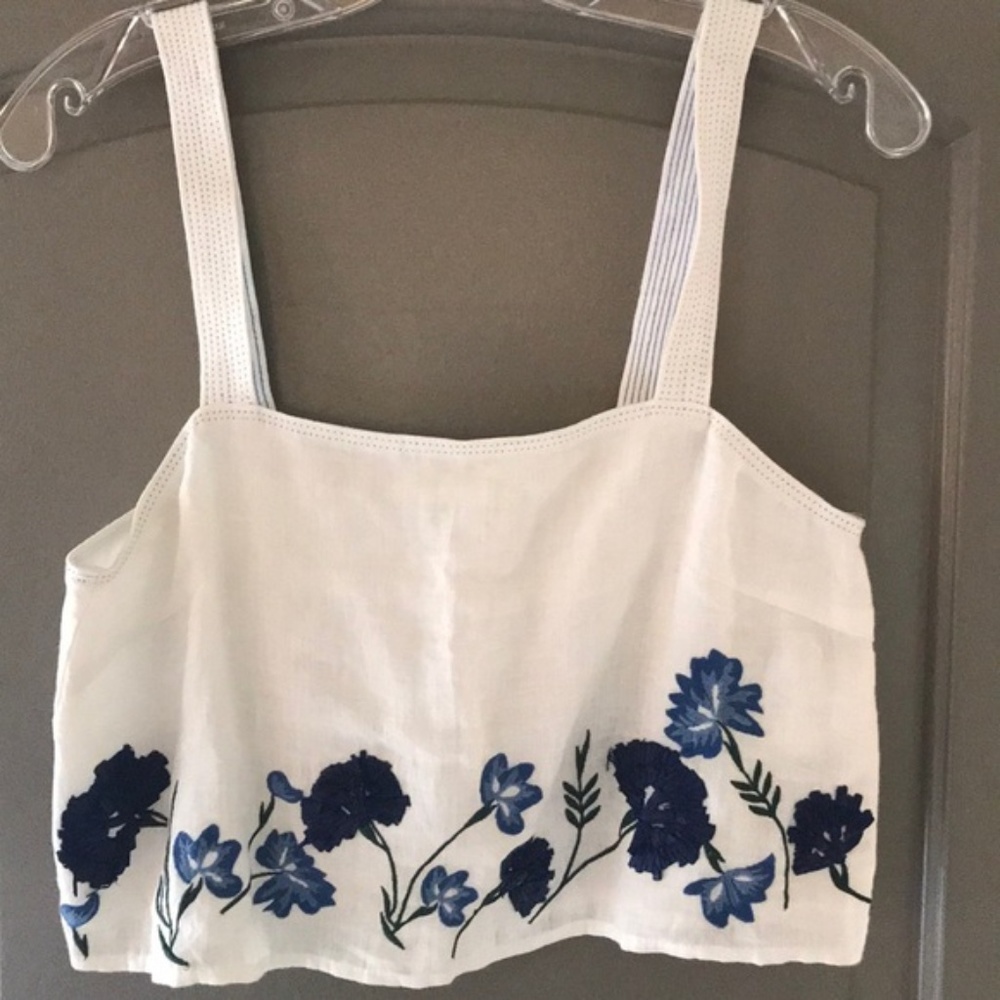 Club Monaco White Linen Floral Crop Top